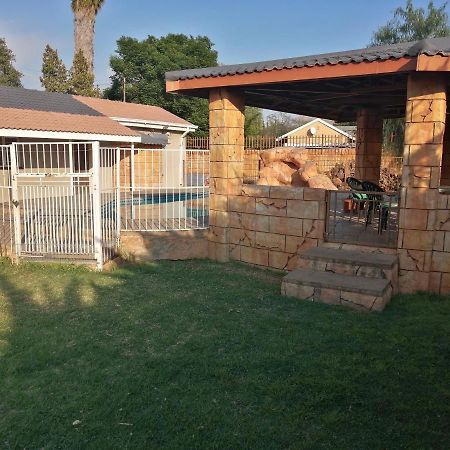 Midway Overnight Rooms Kimberley Exterior foto