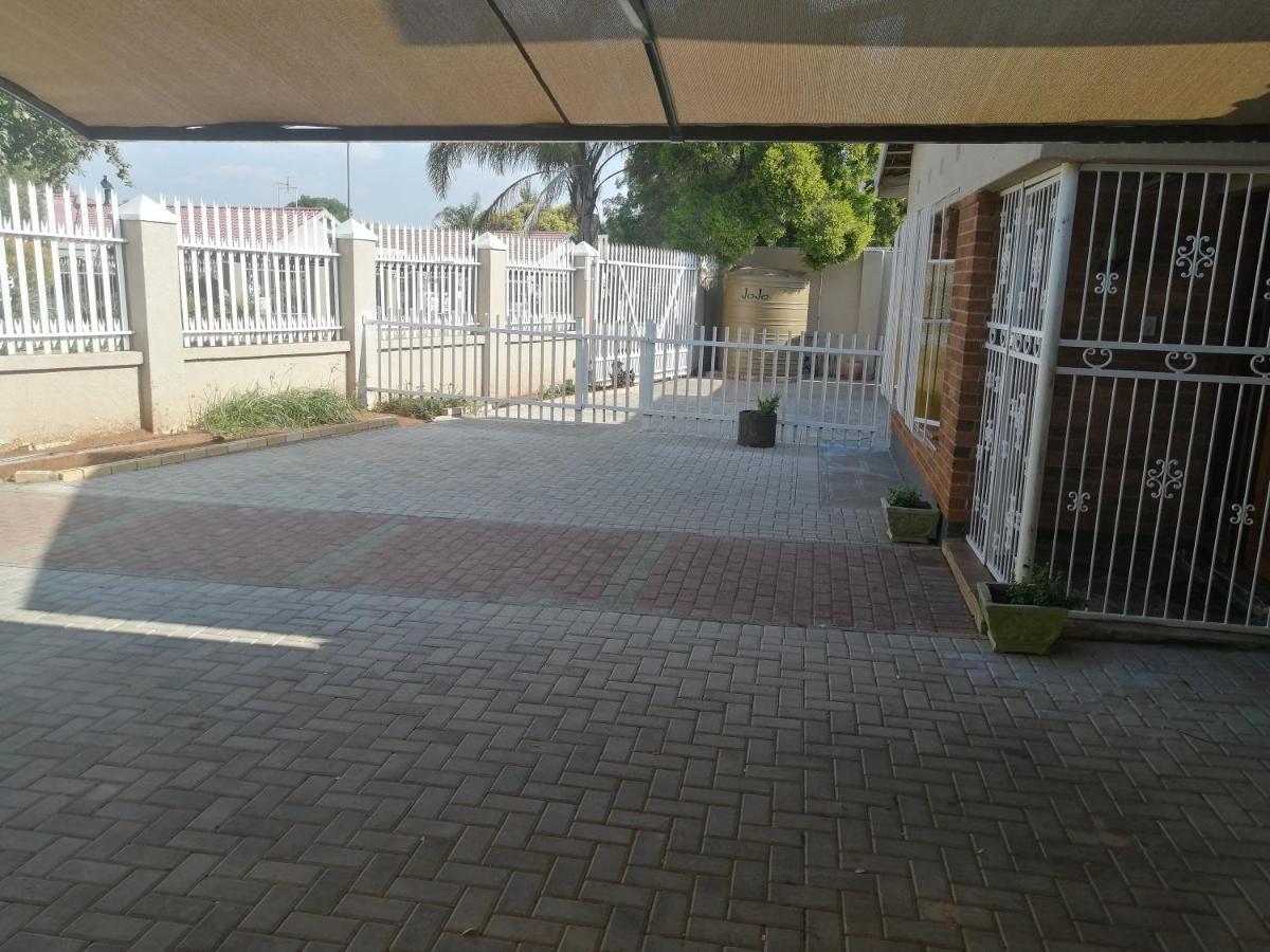 Midway Overnight Rooms Kimberley Exterior foto